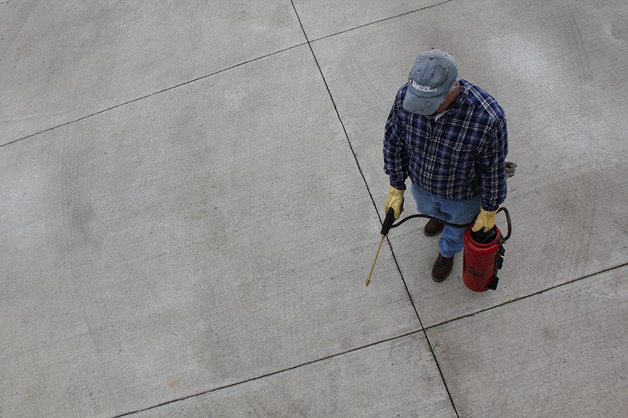 19149: 3.5-Gallon Dripless Industrial Concrete Open Head Sprayer - Image 7