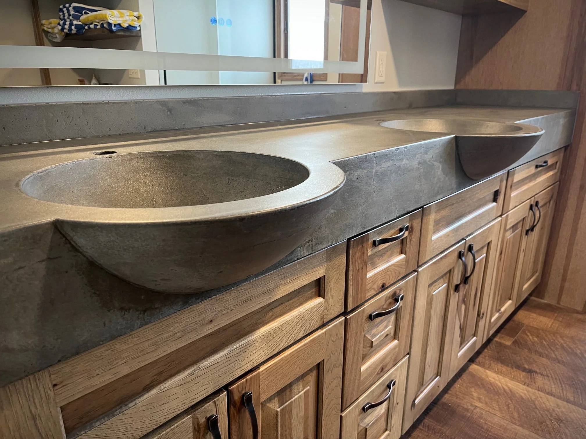 Concrete Countertop Round Cantilever Front Sink Form SDP-4C - Image 2