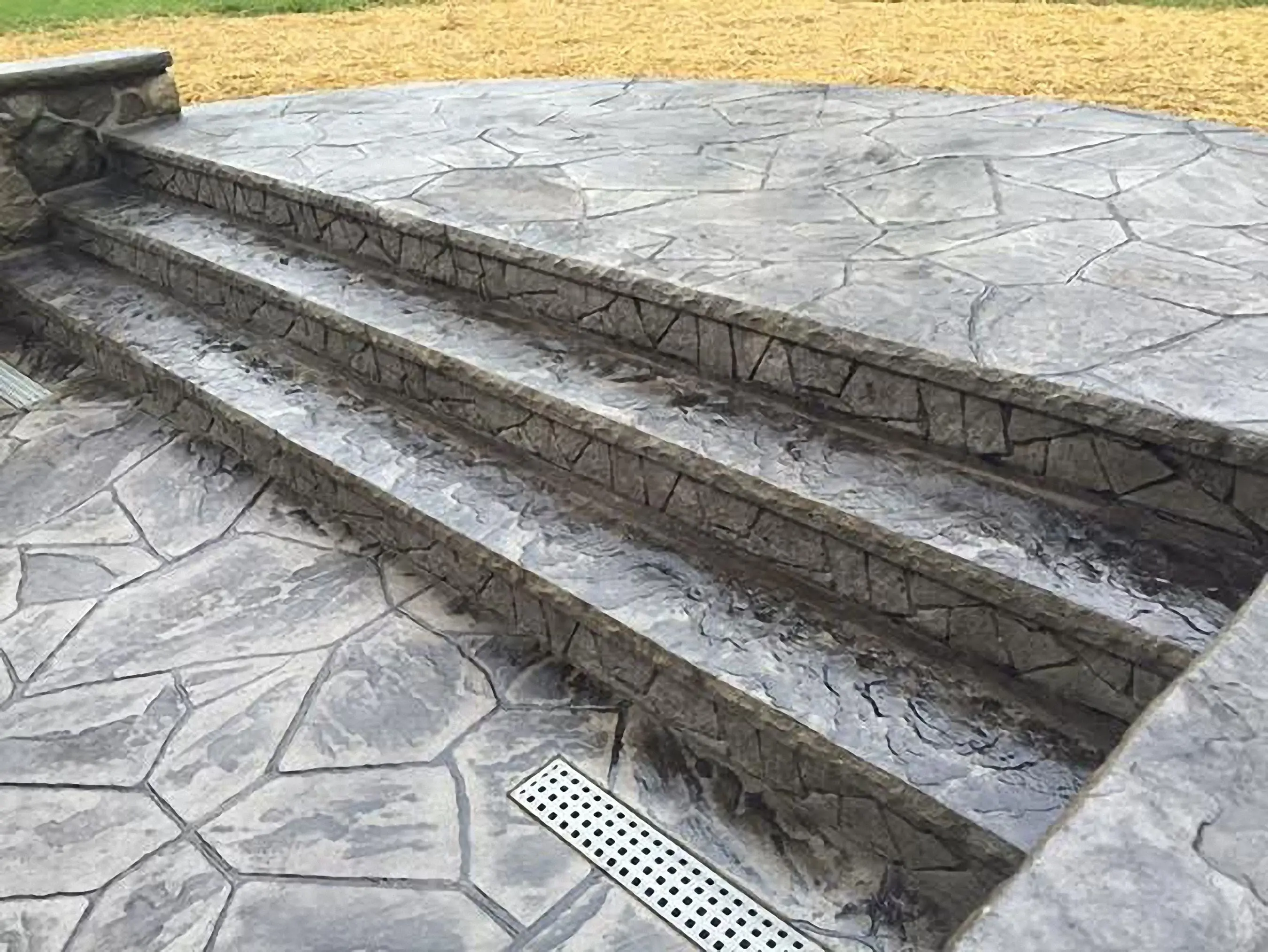 Concrete Step Insert Form Liner - 7.25" Cantilever Random Stone - Image 2