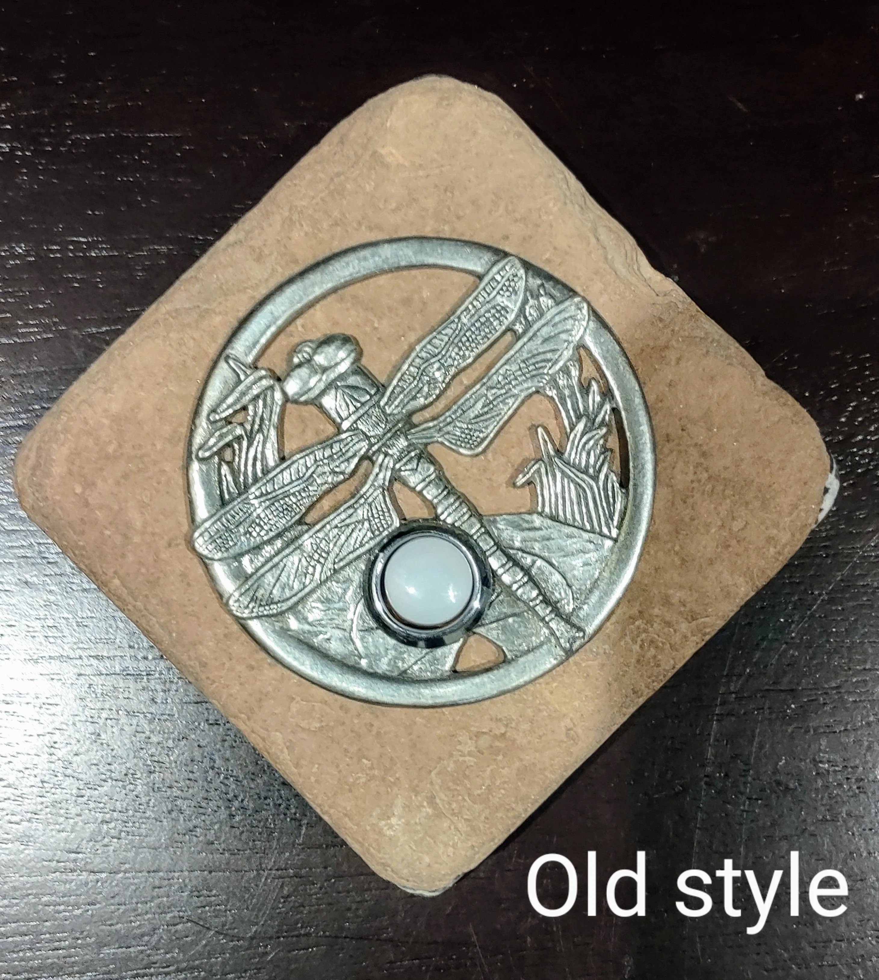 Dragonfly Stone Doorbell - Image 7