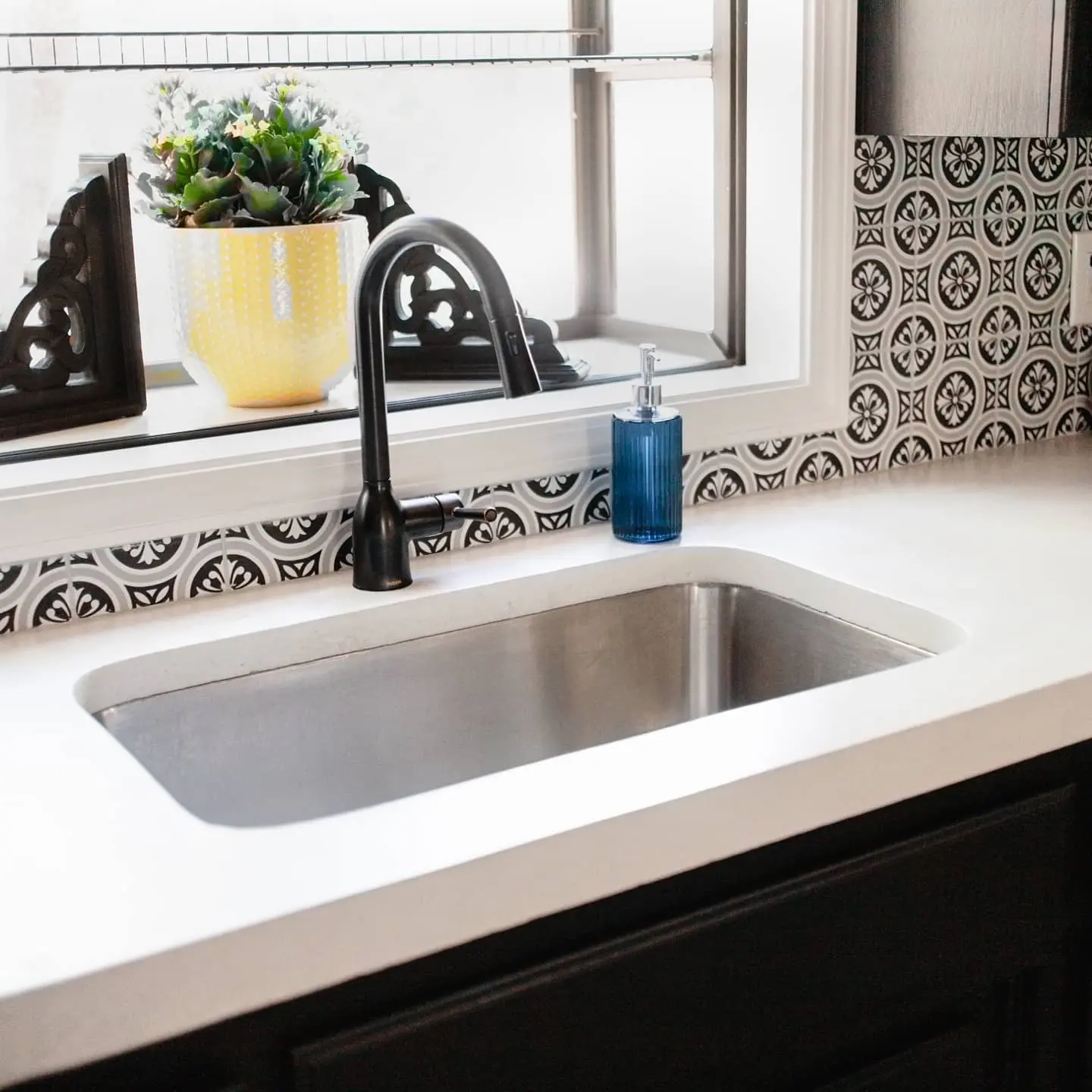 Bright White Titanium Oxide Color Packs for Concrete Countertop Mix - Image 6